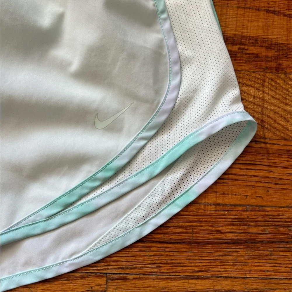 Women's Nike Dri-fit Tempo Brief Lined Running Shorts - Mint Green‎ - XS